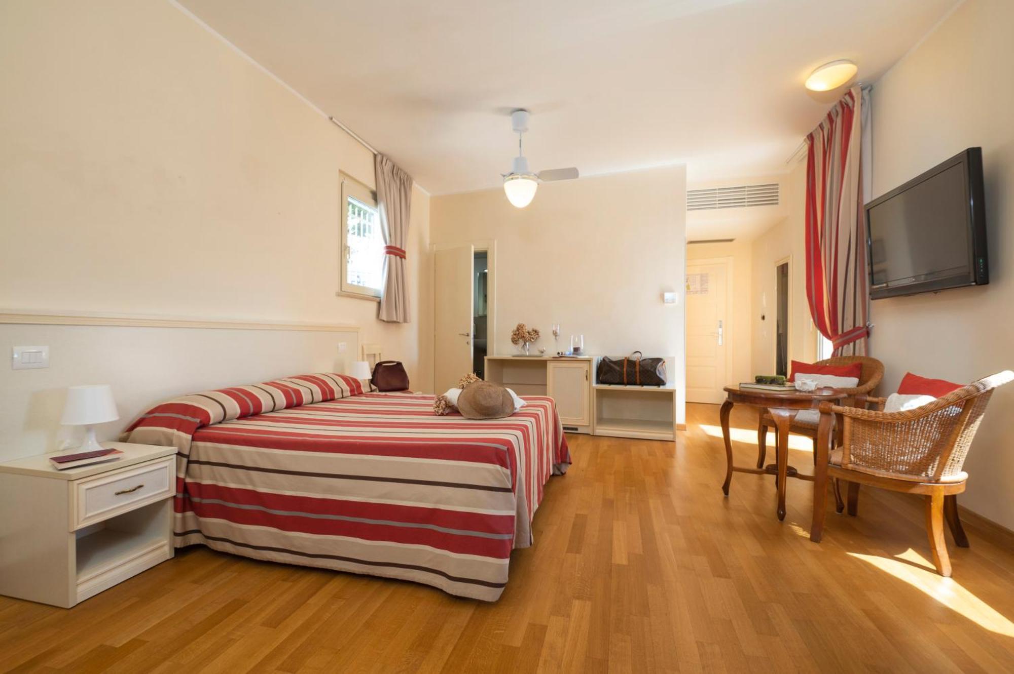 Hotel Villa Sirena Нумана Екстер'єр фото